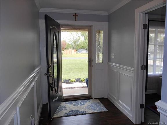 3rd image of 1130 Landover Dr