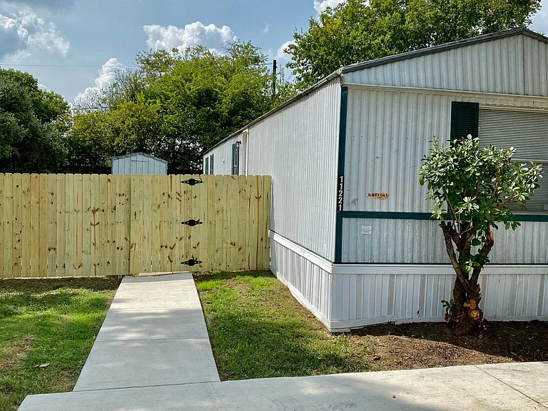 11221 E Sunset Dr — Photo 3