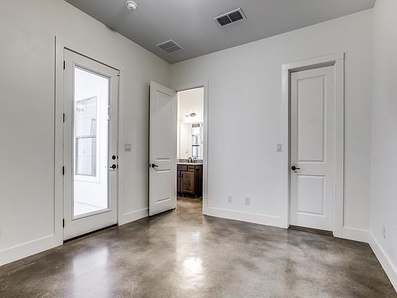 3rd image of 117 Haywood Ave