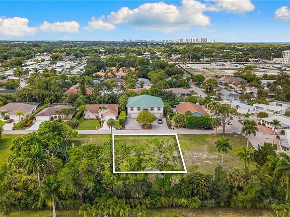4th image of 3116 Pine Tree DR