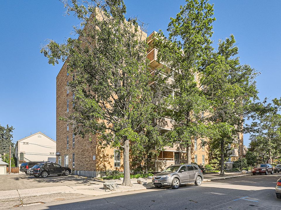 Pearl Street Condominiums - exterior of building (along Pearl Street)