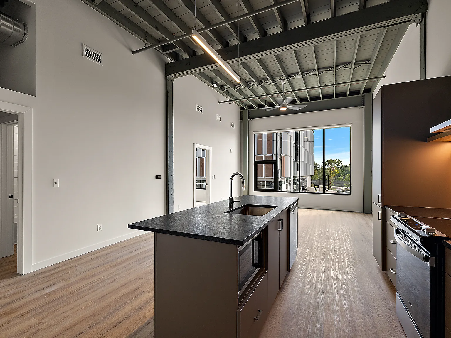2 bed, 2.5 bath, 1162 sqft, $3,150 — Photo 3