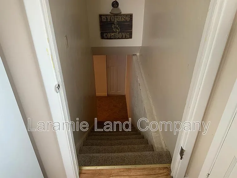 1011 W Curtis St — Photo 8