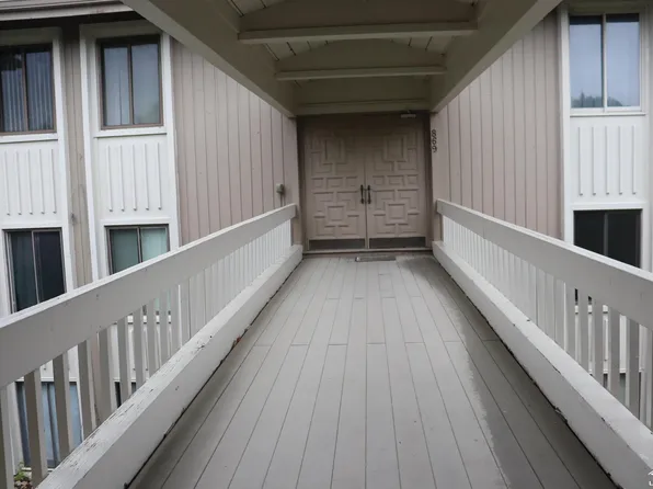869 Cliffs Dr APT 204-B, Ypsilanti, MI 48198