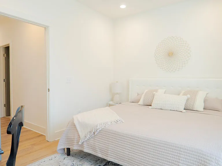 356 S Hill Ave — Photo 13