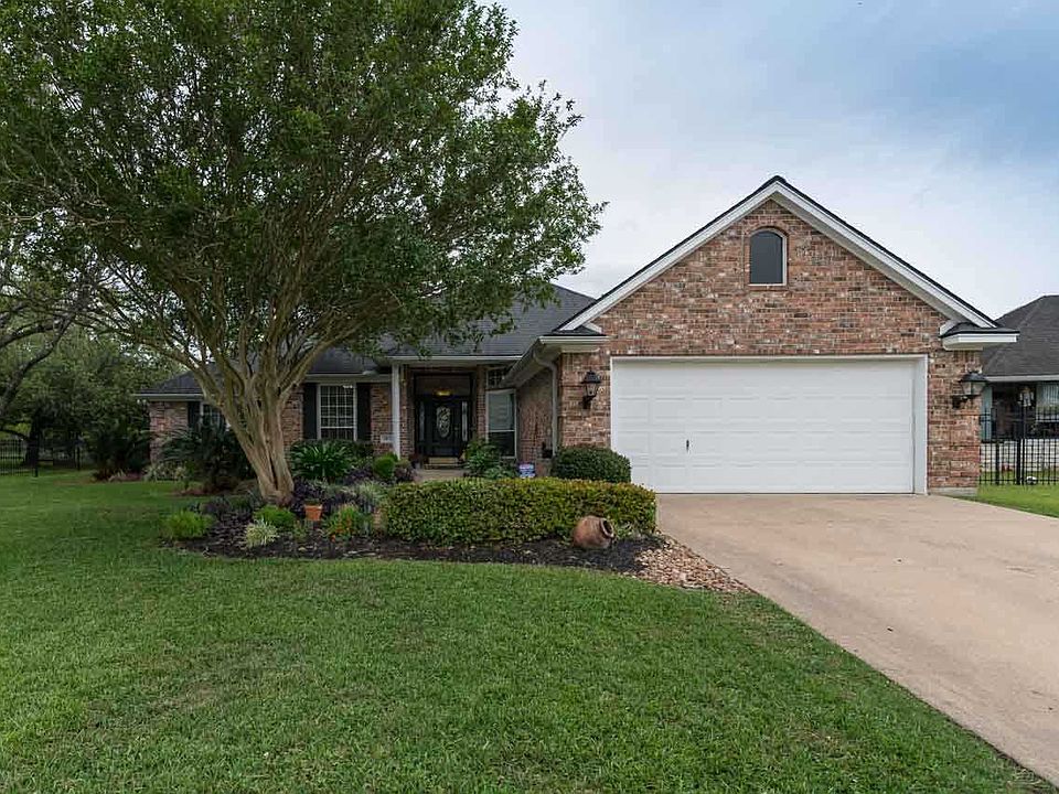 3975 Inverness Dr Beaumont TX 77707 Zillow