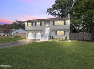 564 Baxter St, Brick, NJ 08723