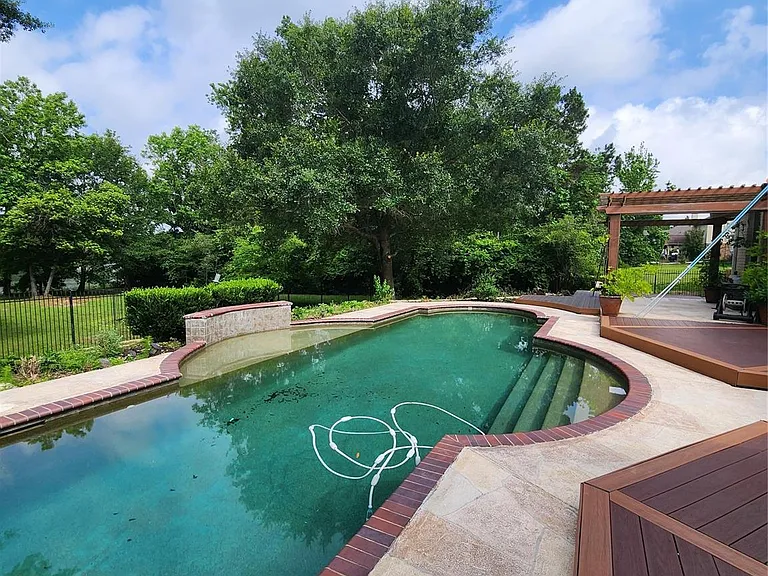 8440 Majestic Lake Ct — Photo 27