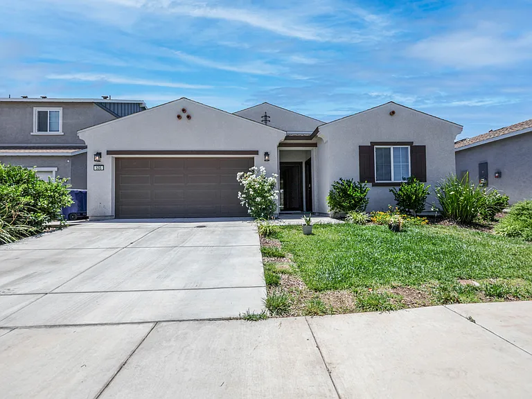 535 Melford Dr — Photo 1