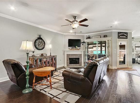 3rd image of 723 Mirabella Ln