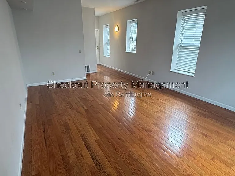 5531 Pershing Ave #32 — Photo 14