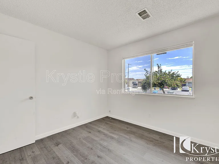 165 Georgetown Ct — Photo 10