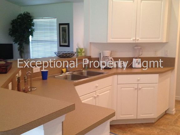 5th image of 2706 SW 2nd Ct