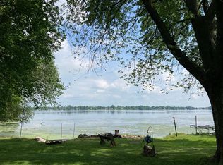 N9414 Idle Hour Dr, Randolph, WI 53956