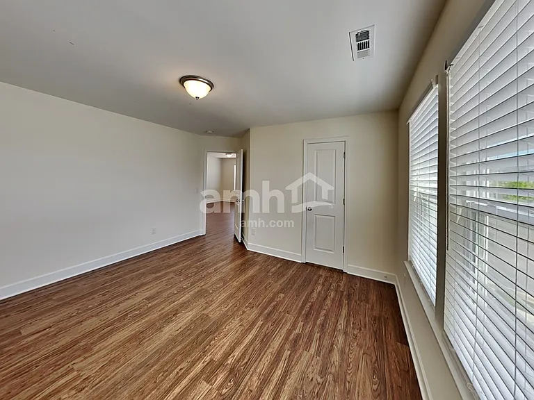 5063 Trailwater Dr — Photo 20