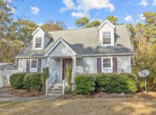 142 Jordans Lane, Beaufort, NC 28516