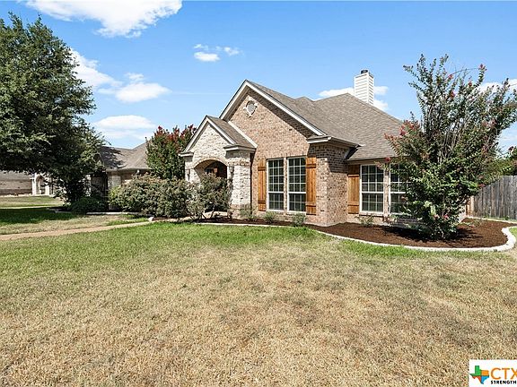 2nd image of 821 Villa Como Dr