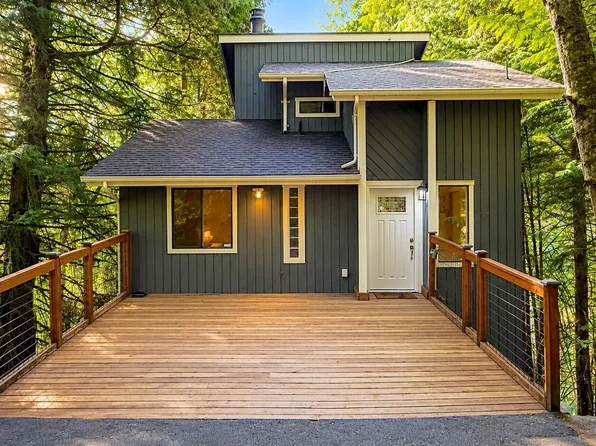 16 Valley View Circle, Bellingham, WA 98229