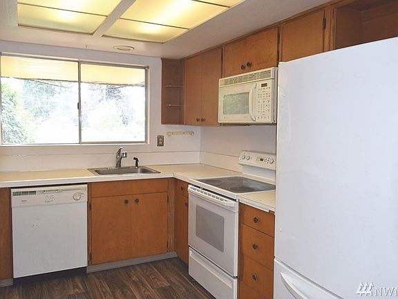3rd image of 3355 Scenic Dr