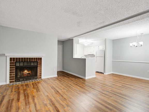 4th image of 1054 Anna Knapp Blvd APT 7C