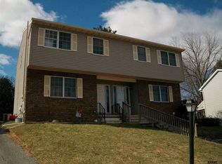 13 Pinewood Cir, Hanover, PA 17331