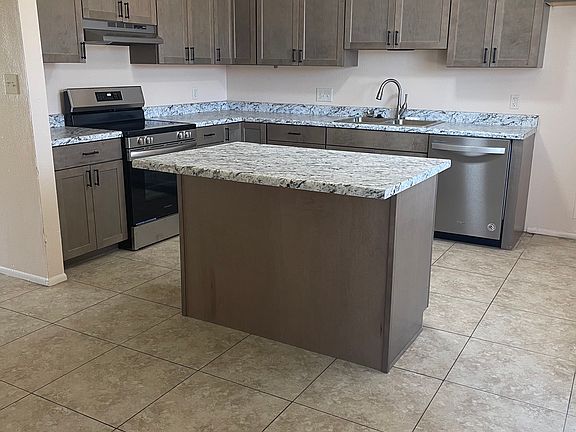 3rd image of 4813 N 87th Dr