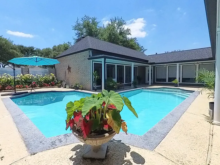 3339 Country Club Blvd — Photo 40