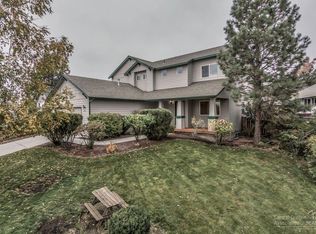 3728 SW Reindeer Ave, Redmond, OR 97756