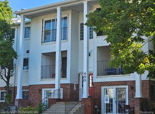 450 Baldwin Ave APT 37, Rochester, MI 48307