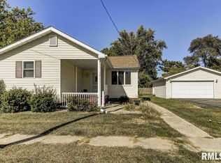 220 Linkins Ave #216, Tovey, IL 62570