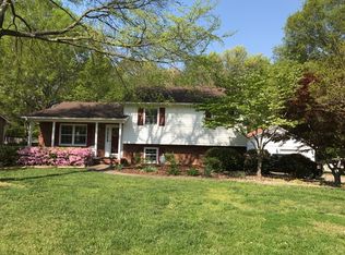 5330 Nestleway Dr, Clemmons, NC 27012