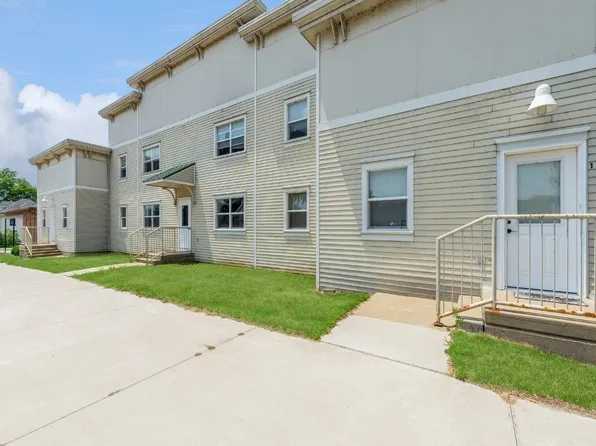 45 4th St S, Central City, IA 52214