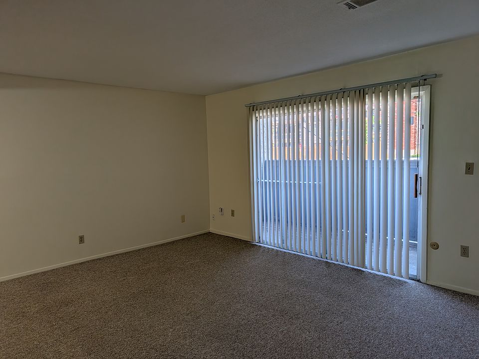 1st image of 617 W 43rd Ter APT 8