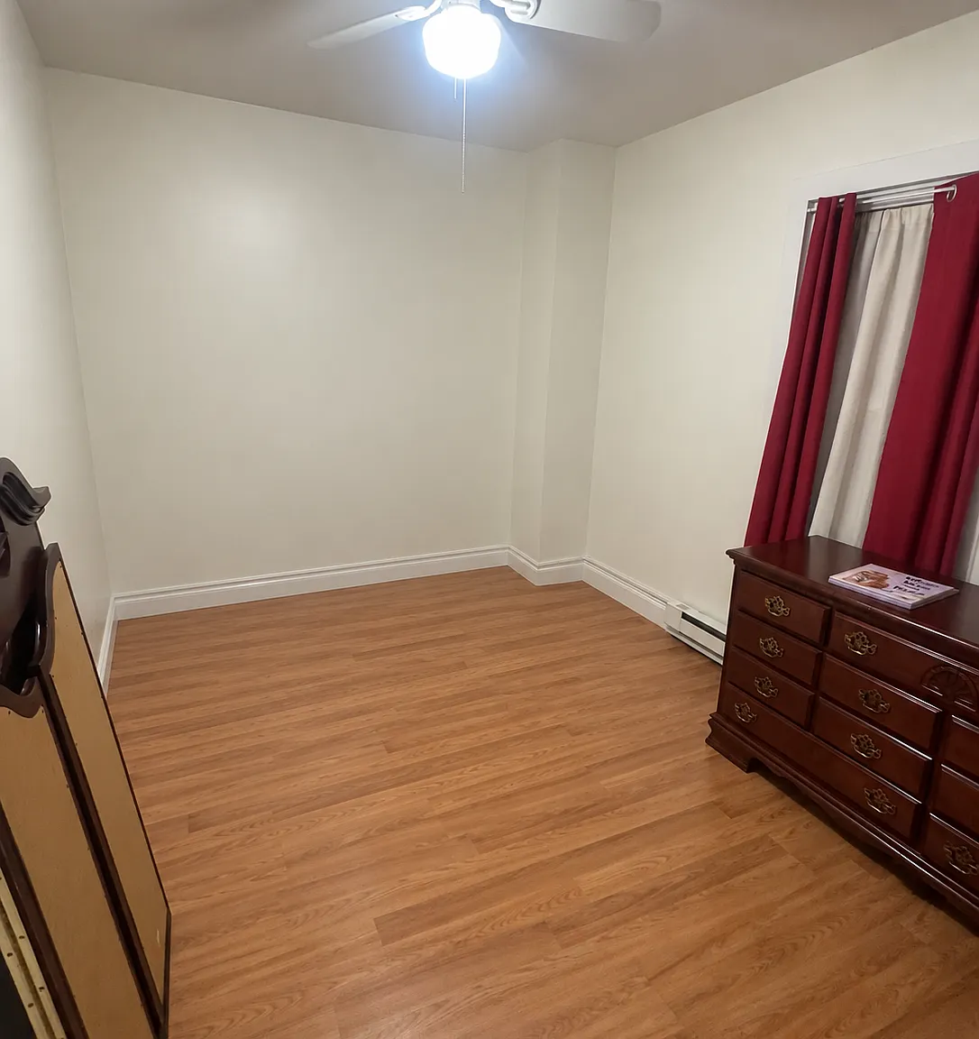 3 bed, $500 — Photo 3