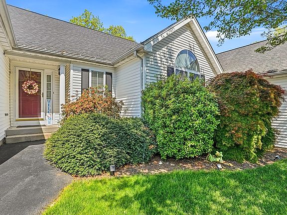2nd image of 56 Nature View Dr Unit 56