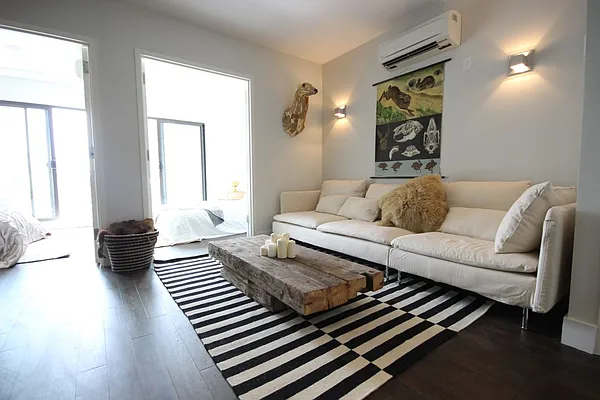 Rented by Nooklyn NYC LLC | media 97