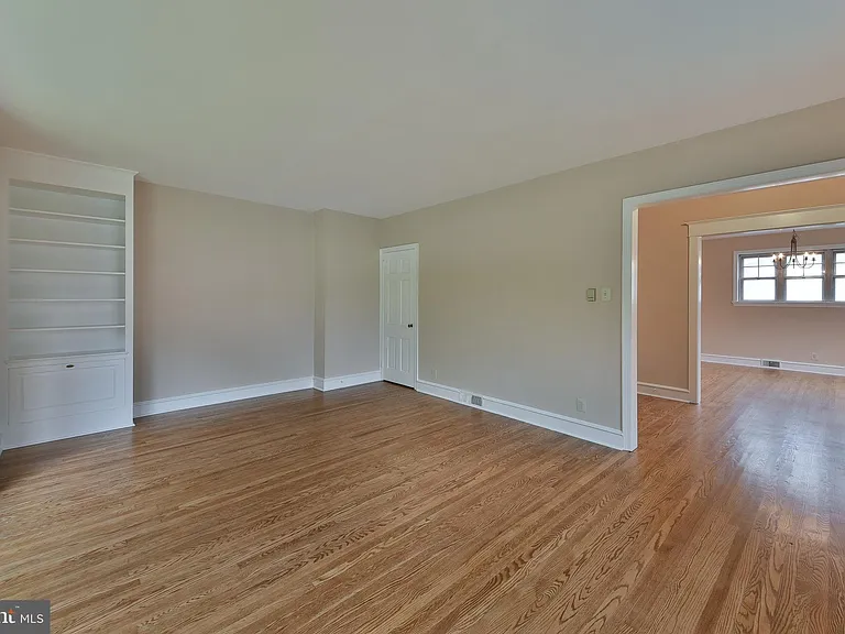 27 Bysher Ave — Photo 8