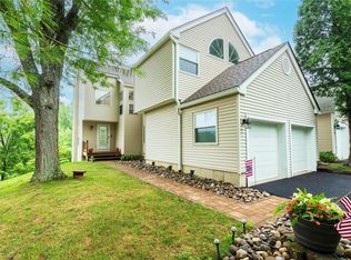 8 Skidmore Rd, Poughquag, NY 12570