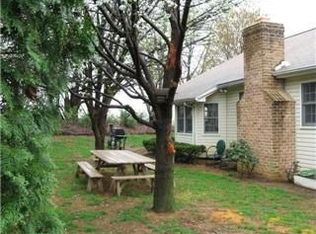 11 Southern Cross Dr, Boiling Springs, PA 17007