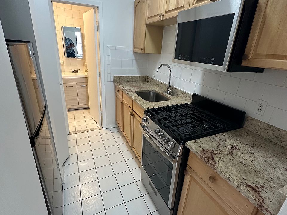 1st image of 692 9th Ave #2A