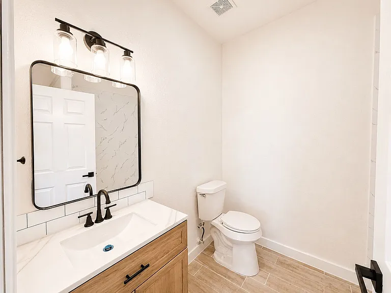 4107 Lark Ln — Photo 8