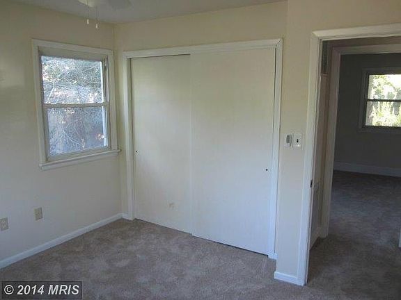 4th image of 105 Charlotte Ave