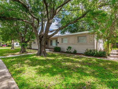 5637 16th St N, Saint Petersburg, FL, 33703