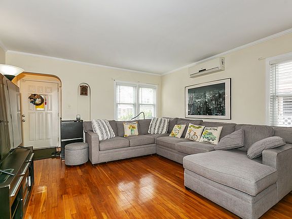 4th image of 25011 87th Ave
