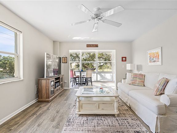 5th image of 275 Date Palm Rd APT 307