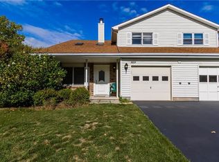 1148 Cunningham Dr, Victor, NY 14564