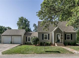 6105 W 53rd Ter, Mission, KS 66202
