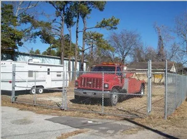 5904 Howard St, Hanahan, SC 29410