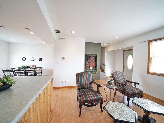 4th image of 4360 N Oak Park Ave