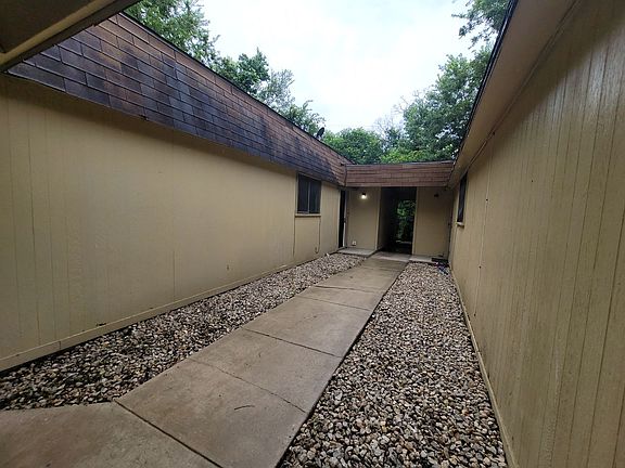 2nd image of 5829 Sundance Ln